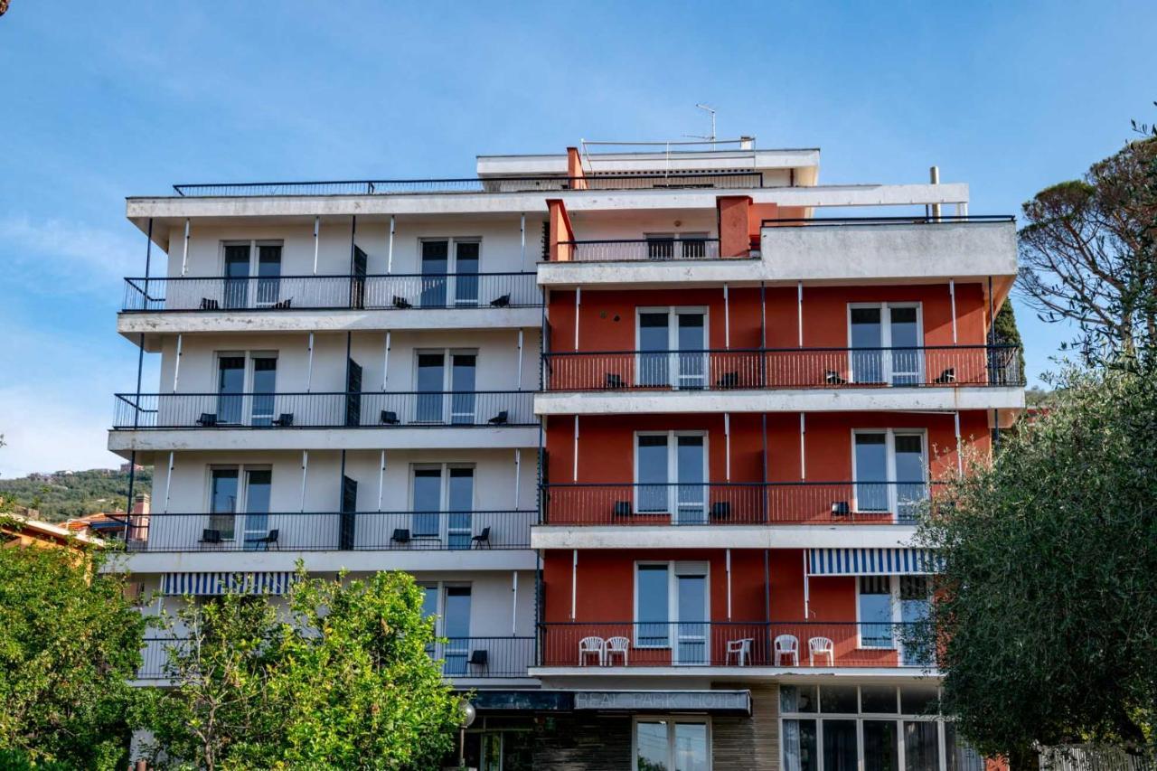 Real Park Hotel 카비디라바냐 외부 사진